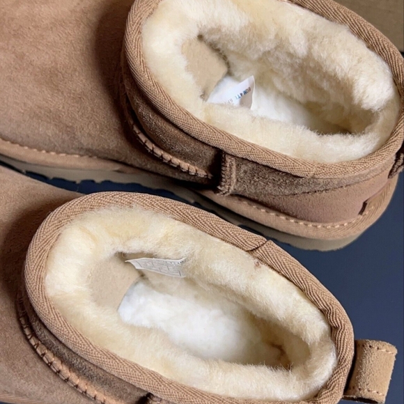 🥶🔥UGG Classic Ultra Mini Boot - Picture 4 of 6